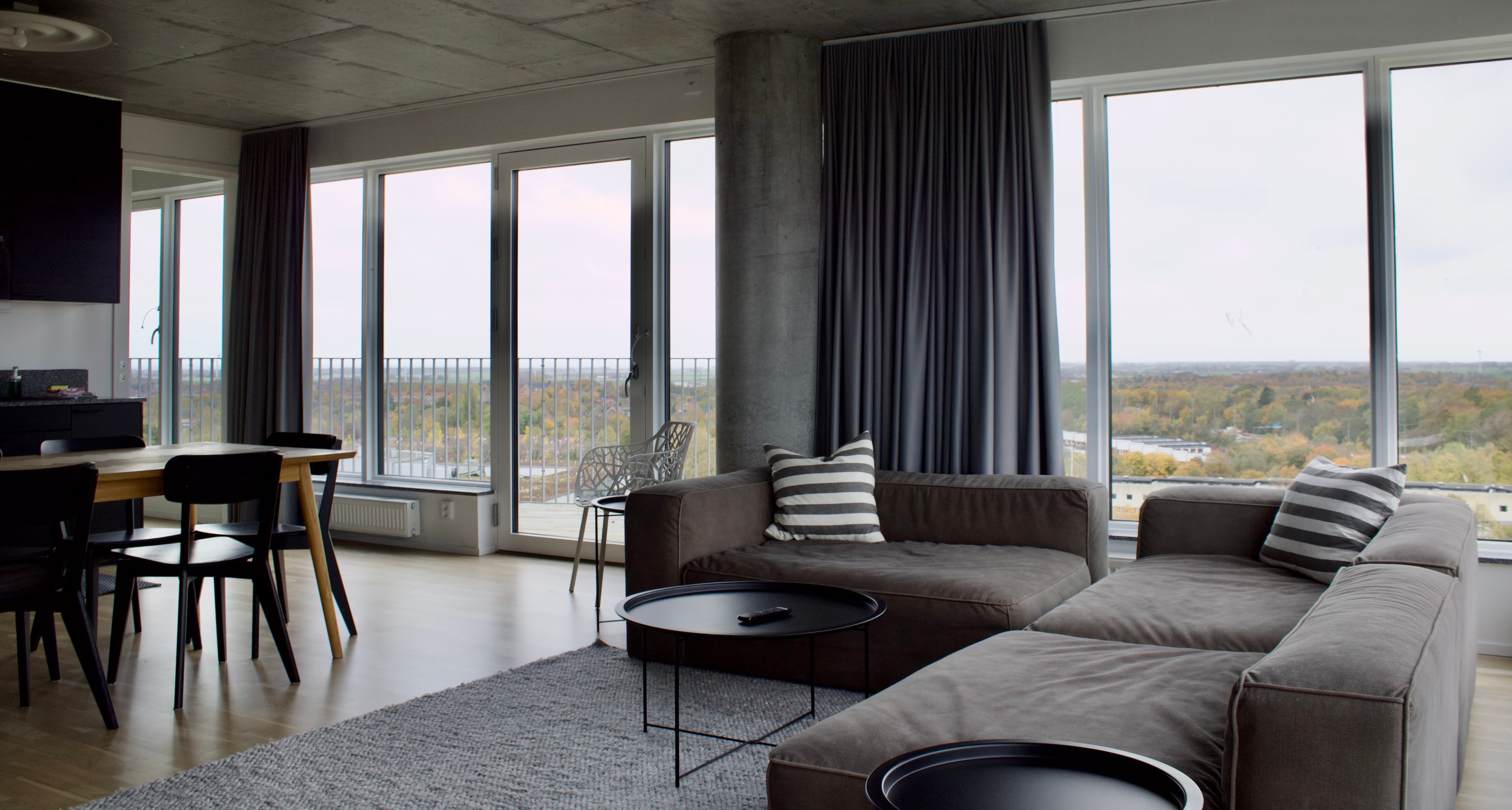 Studio Apartment - Image 11