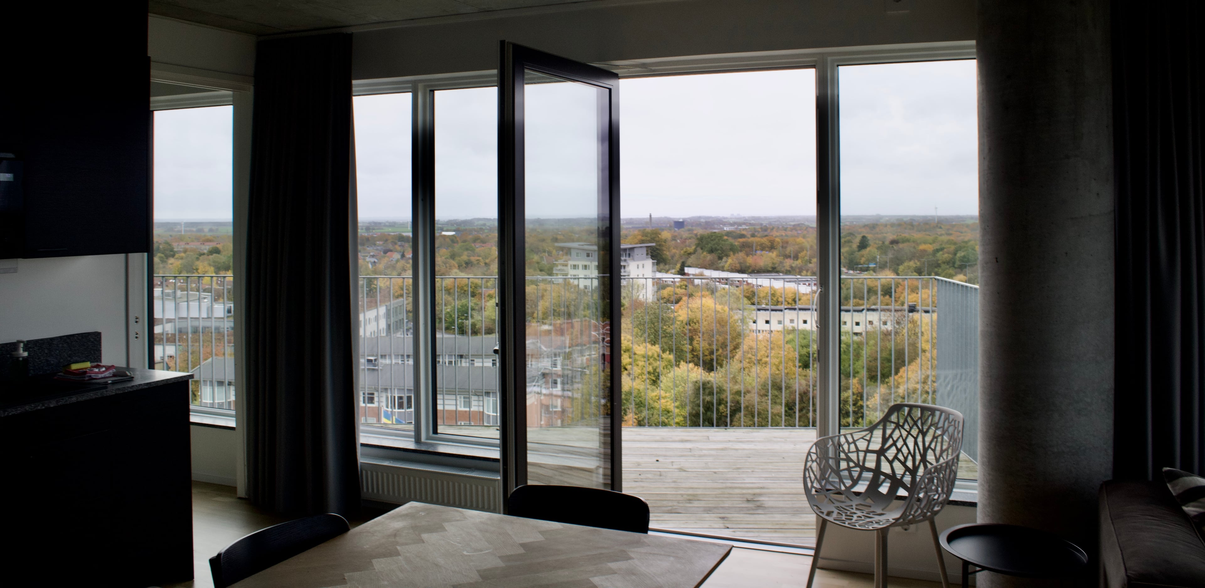 Studio Apartment - Image 13