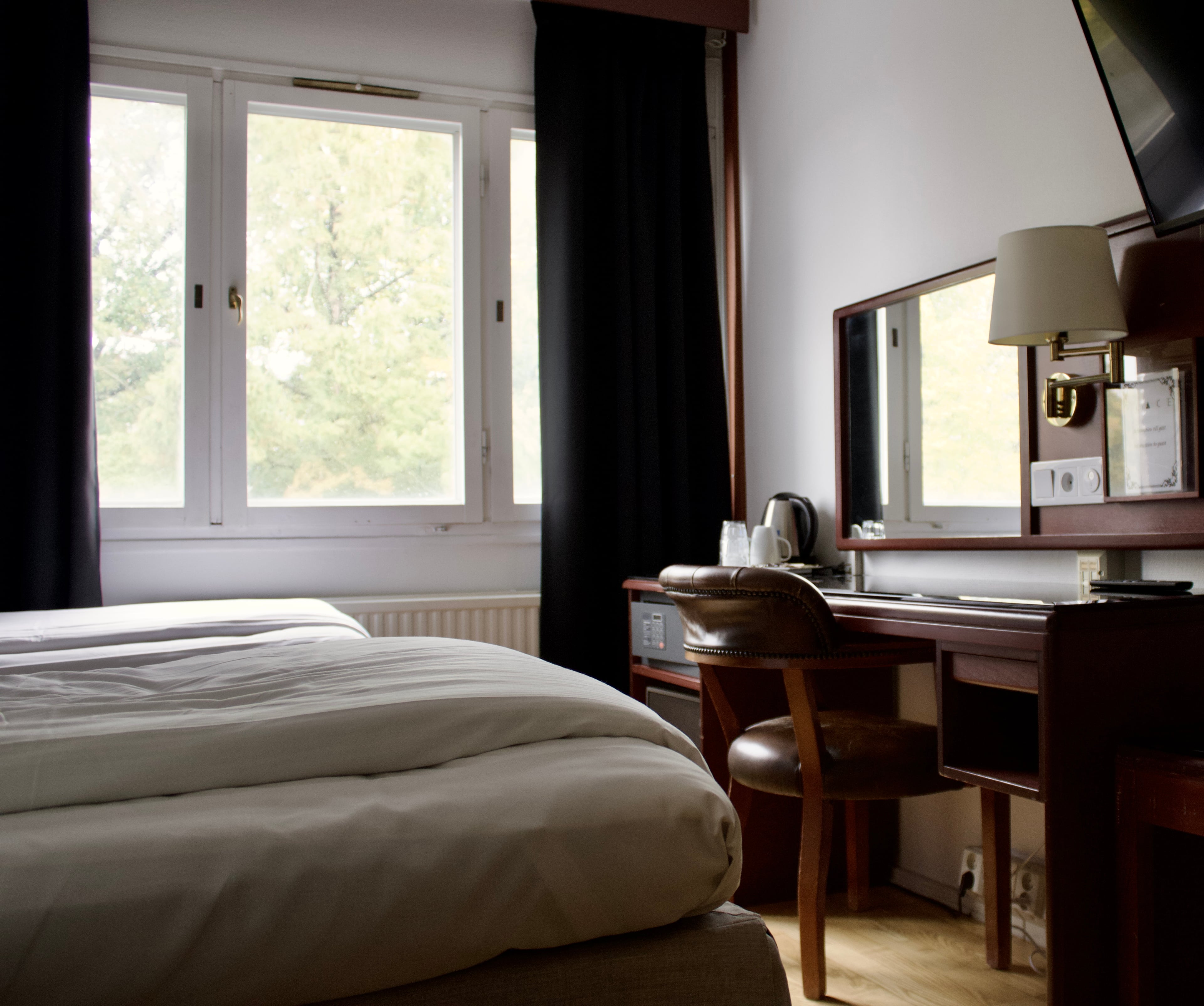 Twin Garden View - Image 4